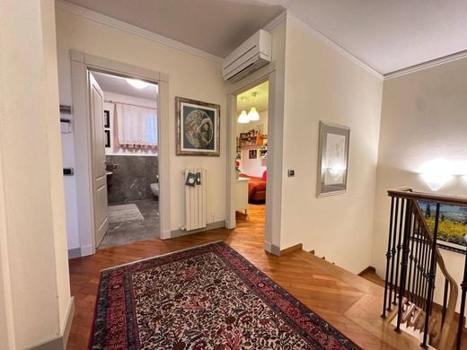 Casa di lusso a Empoli, Firenze
