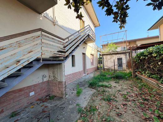 Villa Campi Bisenzio, Firenze ilçesinde