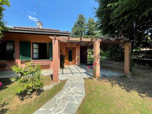 Villa - Casatenovo, Provincia di Lecco