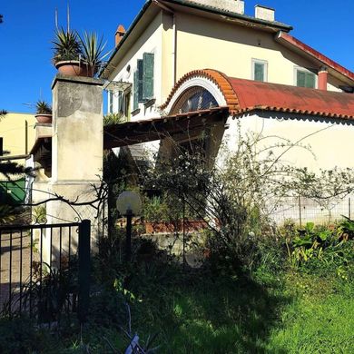 Villa in Pozzuoli, Neapel