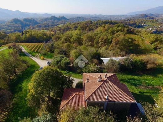 Villa - Cavaso del Tomba, Provincia di Treviso