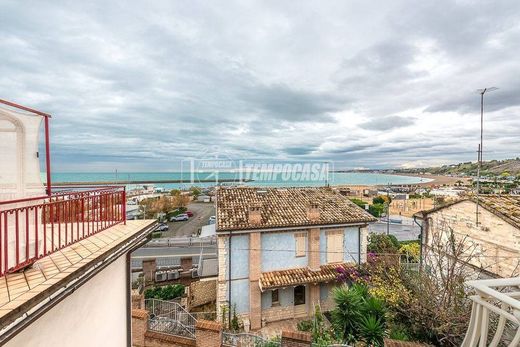 Casa di lusso a Numana, Ancona