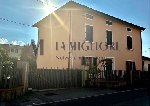 Villa in Agliana, Provincia di Pistoia