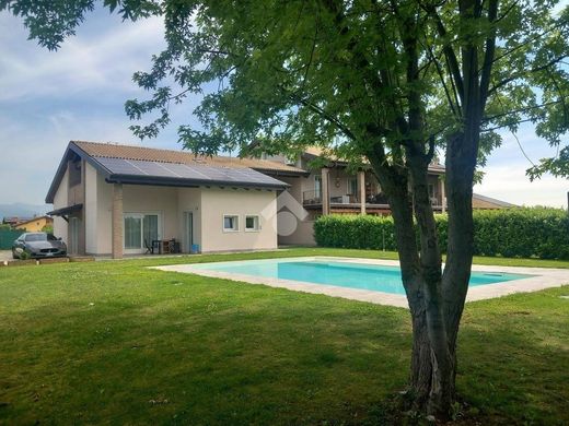 Villa - Pescantina, Provincia di Verona