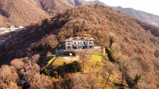 Villa in Lumezzane, Provincia di Brescia