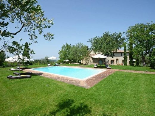Country House in Cetona, Province of Siena