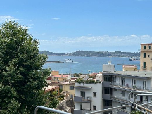 Apartamento - Pozzuoli, Nápoles