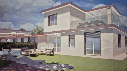 Villa in Cesano Maderno, Provincia di Monza e della Brianza