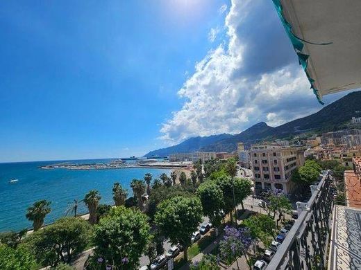 Apartamento - Salerno, Provincia di Salerno