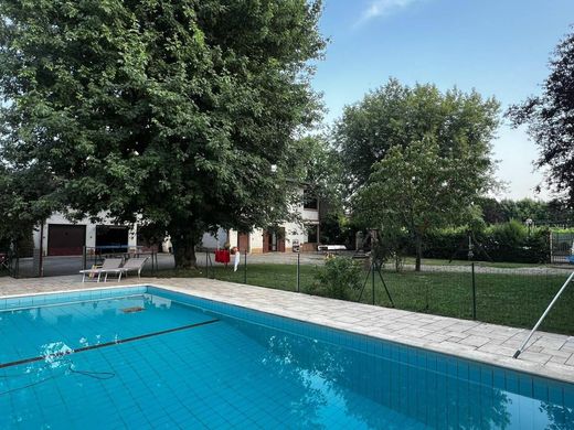 别墅  Reggio nell'Emilia, 雷焦艾米利亚省