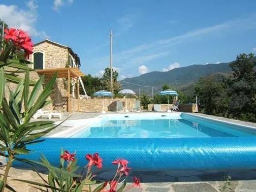 Villa in Ceriana, Provincia di Imperia