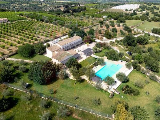 Noto, Provincia di Siracusaのヴィラ