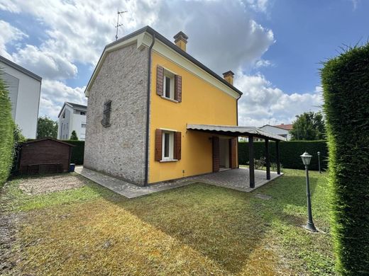 Villa in Piove di Sacco, Padua