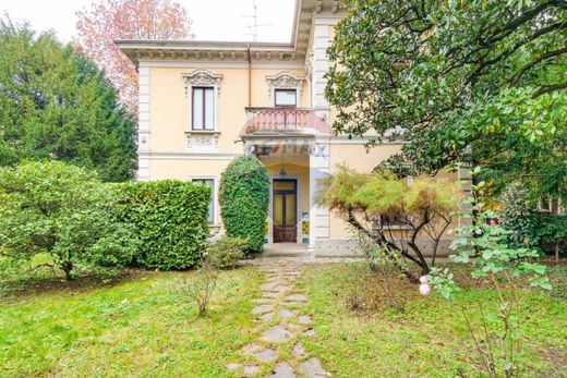 Villa - Busto Arsizio, Provincia di Varese