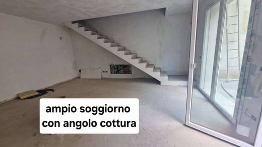 Luxury home in Piacenza, Provincia di Piacenza