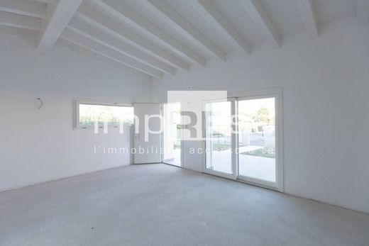 Villa in Pordenone, Province of Pordenone