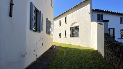 Piso / Apartamento en Prato, Provincia di Prato