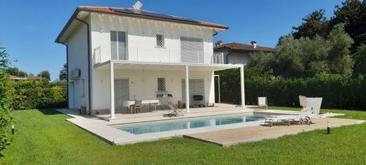 Villa - Pietrasanta, Provincia di Lucca