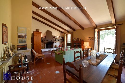 Villa Bolsena, Viterbo ilçesinde