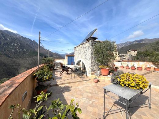 Casa de campo en Castelbianco, Provincia di Savona