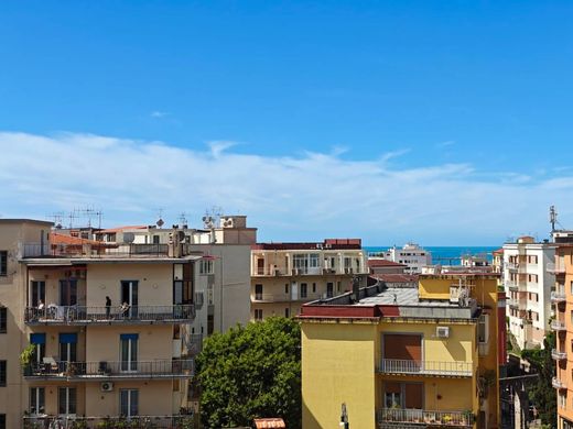 Appartement à Salerne, Campanie