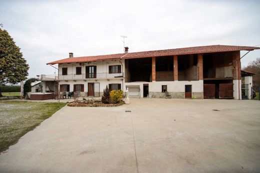 Country House in Villareggia, Turin