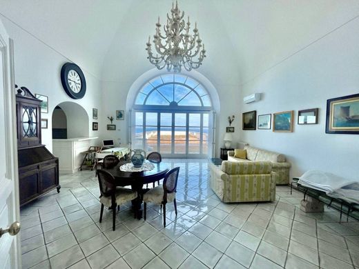 Appartamento a Capri, Napoli