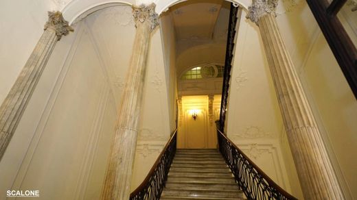 Apartment / Etagenwohnung in Turin, Piemont