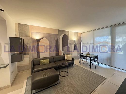 Aversa, Provincia di Casertaのアパートメント