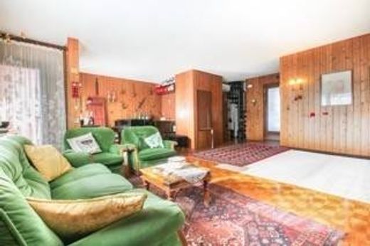 Apartment / Etagenwohnung in San Giovanni di Fassa-Sèn Jan, Trient