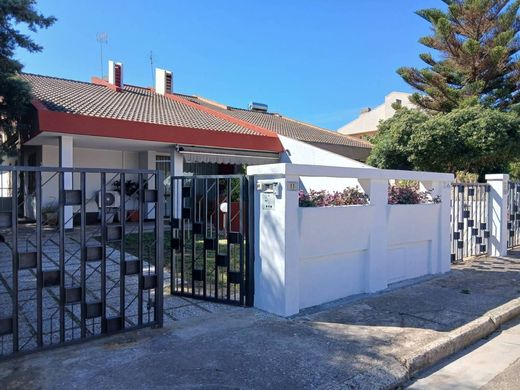 Villa a Quartu Sant'Elena, Cagliari