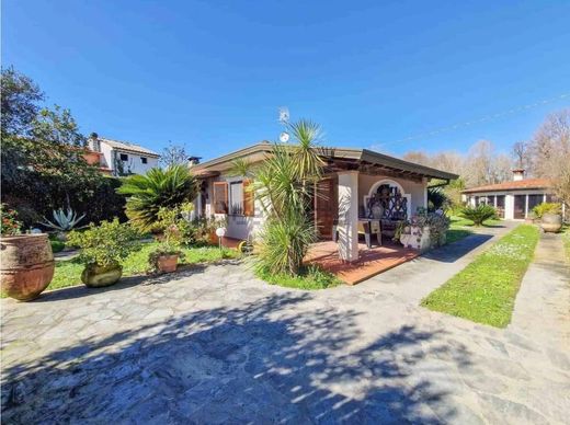 Villa in Pietrasanta, Provincia di Lucca