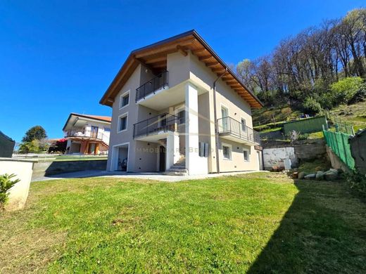 Villa in Borgosesia, Provincia di Vercelli