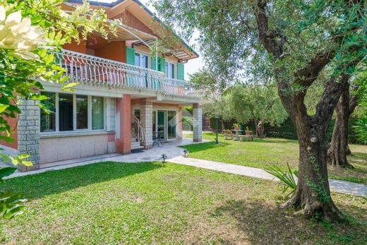 Villa in Lazise, Provincia di Verona