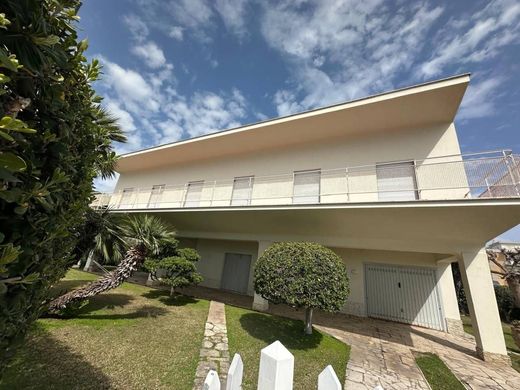 빌라 / Terracina, Provincia di Latina