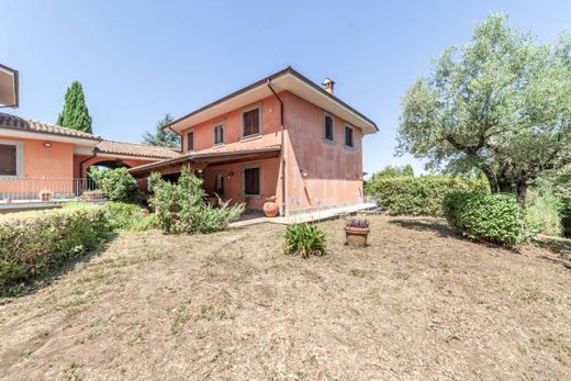 Villa in Monte Porzio Catone, Rome
