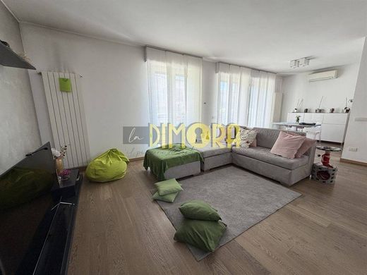 Villa in Novate Milanese, Milan