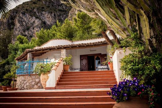 Villa in Santa Flavia, Palermo