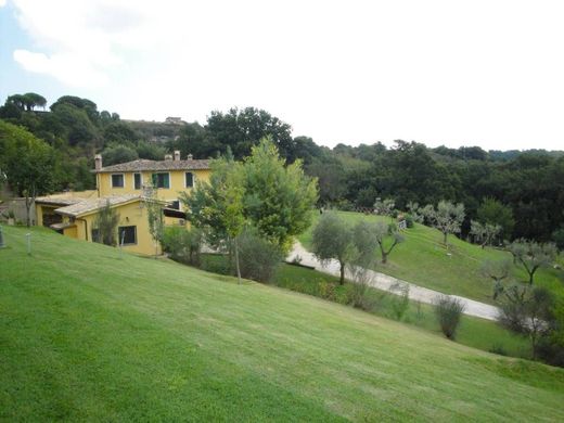 Villa a Campagnano di Roma, Roma