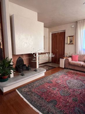 Villa in Prato, Provincia di Prato