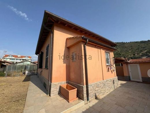 Villa à Vintimille, Provincia di Imperia