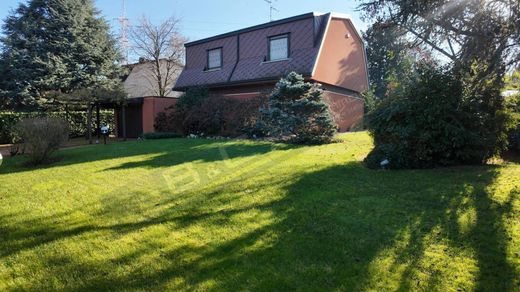 Villa a Arese, Milano