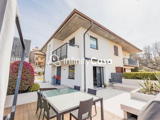 Villa in Pastrengo, Provincia di Verona