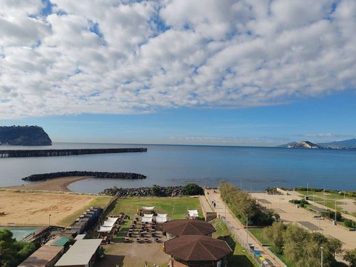 Ρετιρέ σε Νάπολη, Napoli