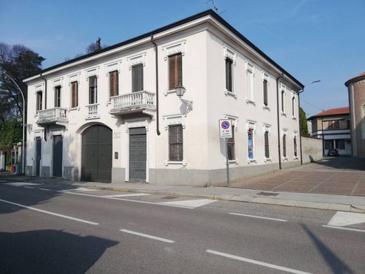 Villa in Gessate, Milan