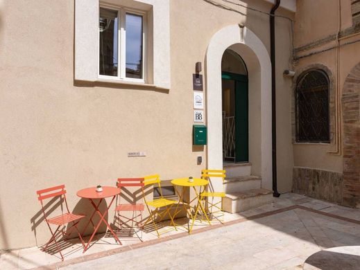 Элитный дом, Васто, Provincia di Chieti