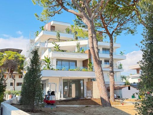 Piso / Apartamento en Tortoreto, Provincia di Teramo
