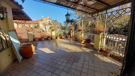 Penthouse in Frascati, Rome