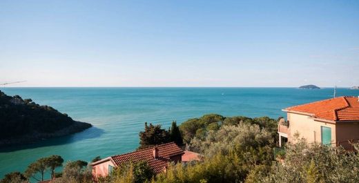 Villa Lerici, La Spezia ilçesinde