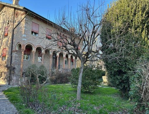 Βίλα σε Ferrara, Provincia di Ferrara